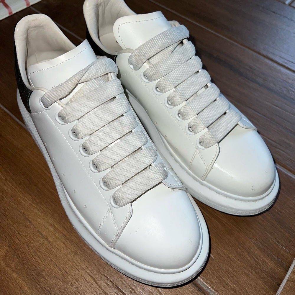 Alexander McQueen Pearl Sneakers